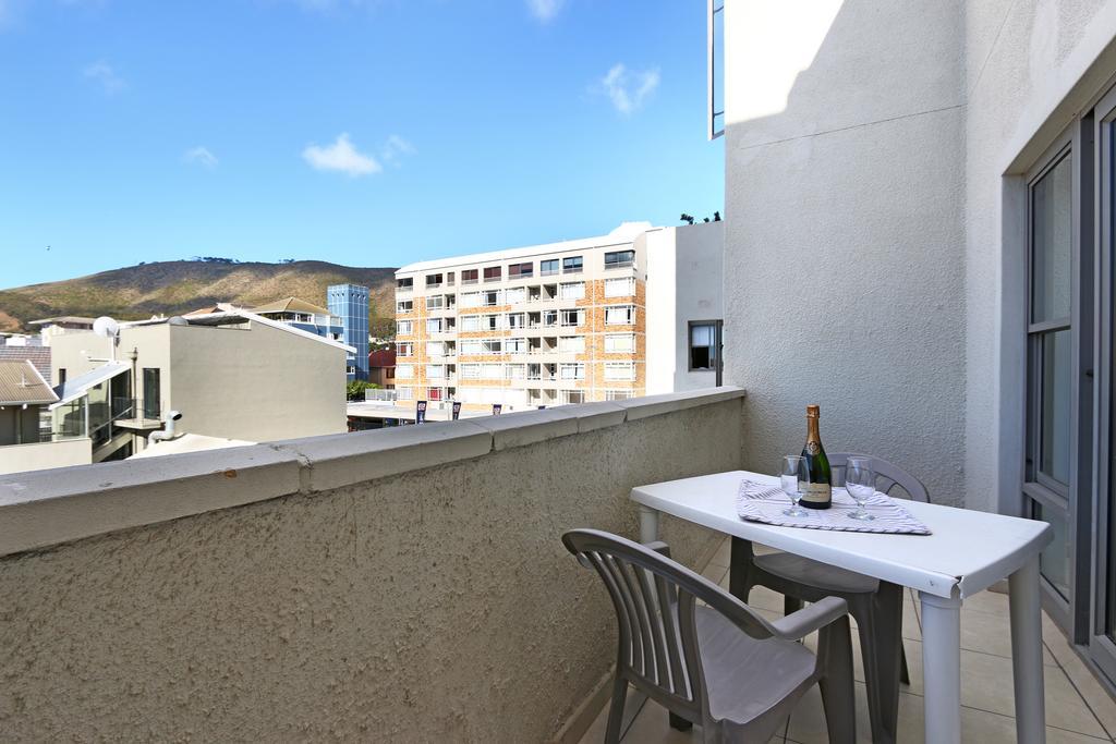 Amalfi On Regent Hotel Cape Town Bagian luar foto