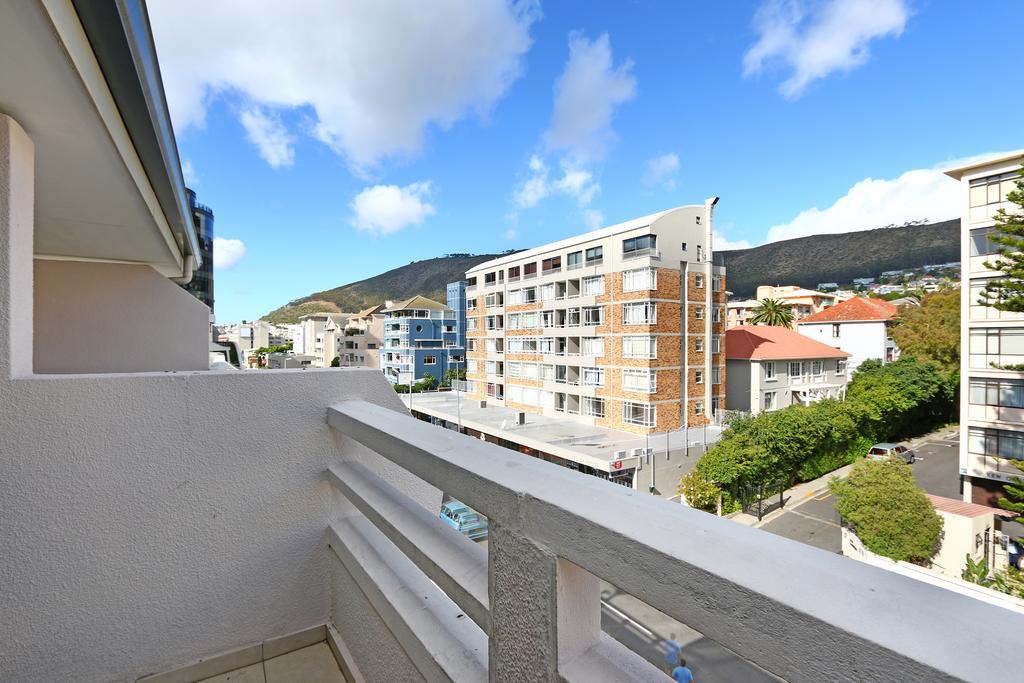 Amalfi On Regent Hotel Cape Town Bagian luar foto