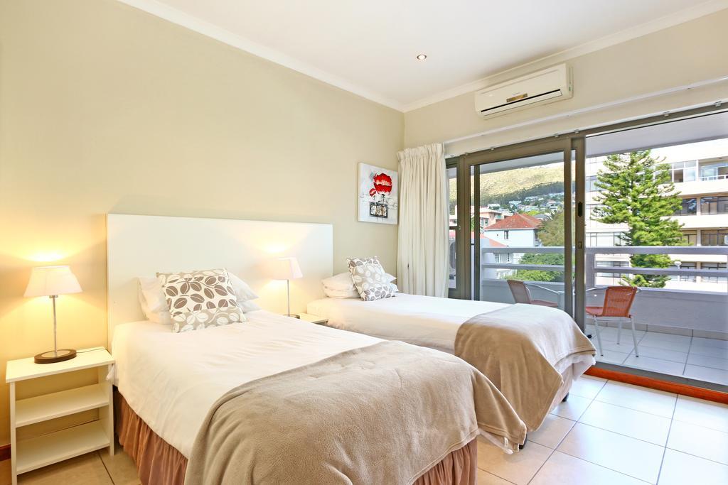 Amalfi On Regent Hotel Cape Town Bagian luar foto